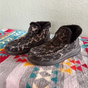 NWOT Women's Hey Dude Denny Leopard Print Fur-Lined Shoes